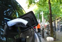 Voiture électrique : 1000 km, recharge en 10 mn… une révolution arrive en 2023